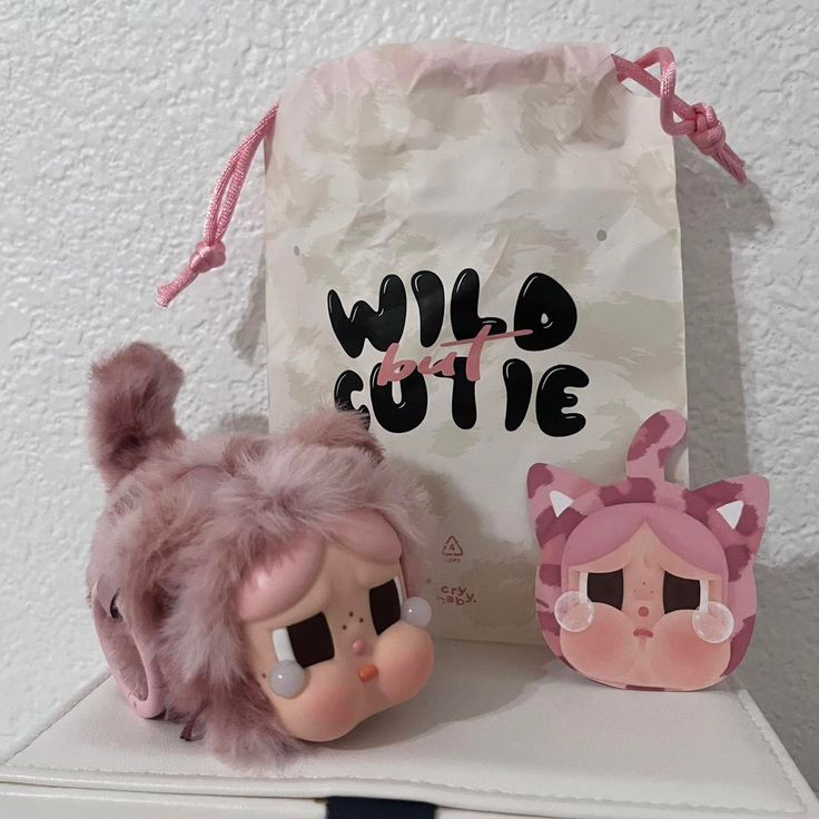 عروسک کرای کیتی (اورجینال )پاپ مارت | تحویل فوری تهران